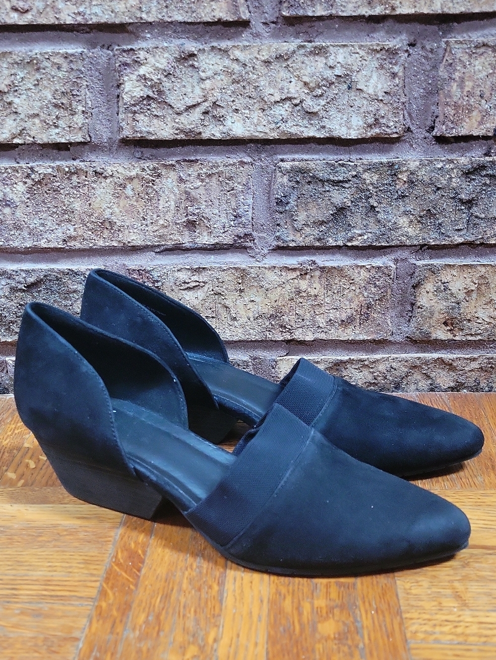 Eileen Fisher Black Suede D'Orsay Pointed Toe Flats Elastic Strap Shoes Size 9.5